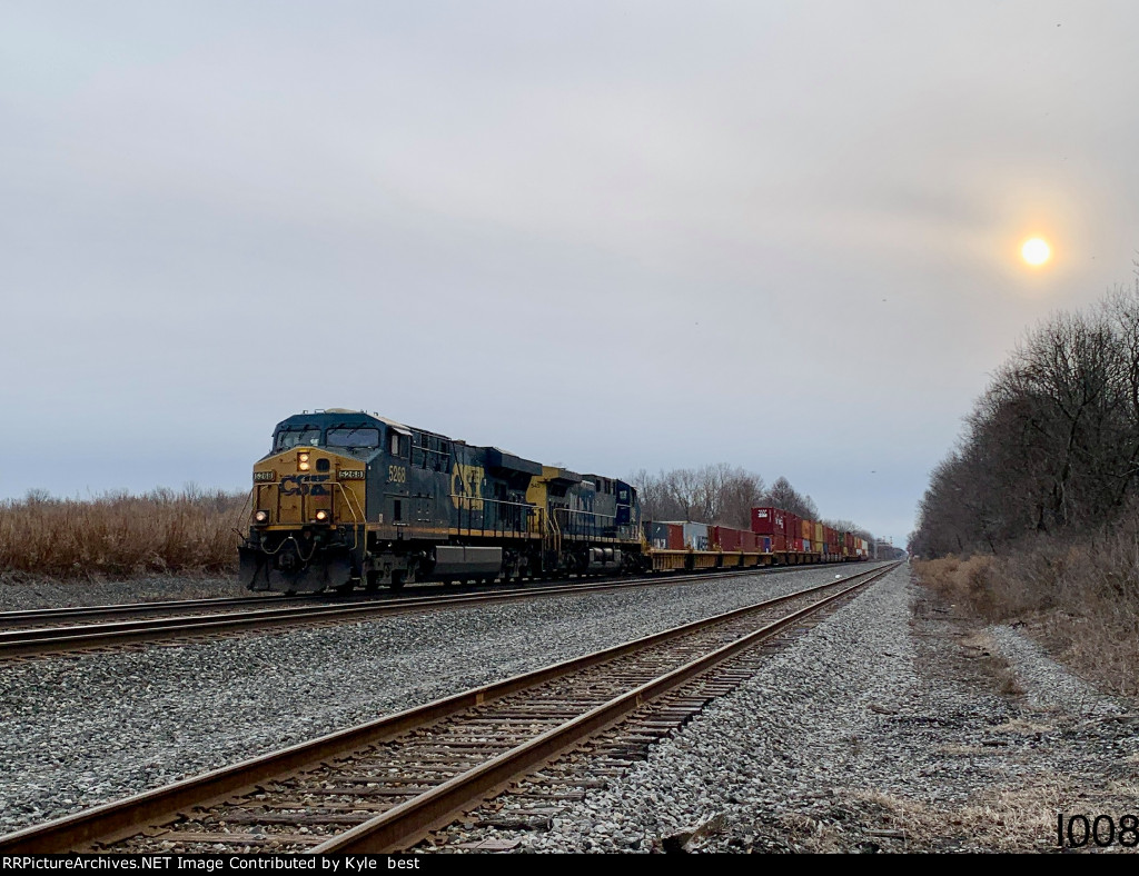 CSX 5268 on I008